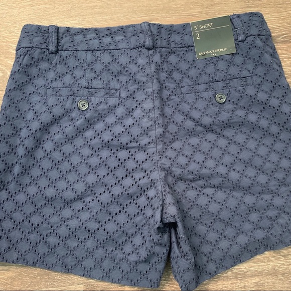 Banana Republic Navy Blue Eyelet Lace Shorts NWT 2 - Picture 2 of 3